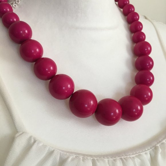 Retro Big Hot Pink Graduated Bead Necklace 16 -19" - Picture 5 of 6